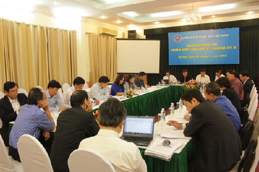 Ban Thường vụ Liên đoàn luật sư Việt Nam nhiệm kỳ II tổ chức phiên họp lần thứ V