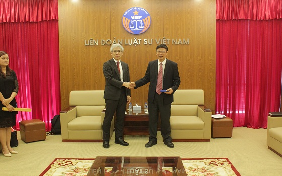 Tổng Thư ký Liên đoàn Luật sư Việt Nam tiếp Vụ trưởng Vụ Hợp tác Quốc tế, Bộ Tư pháp Nhật Bản.
