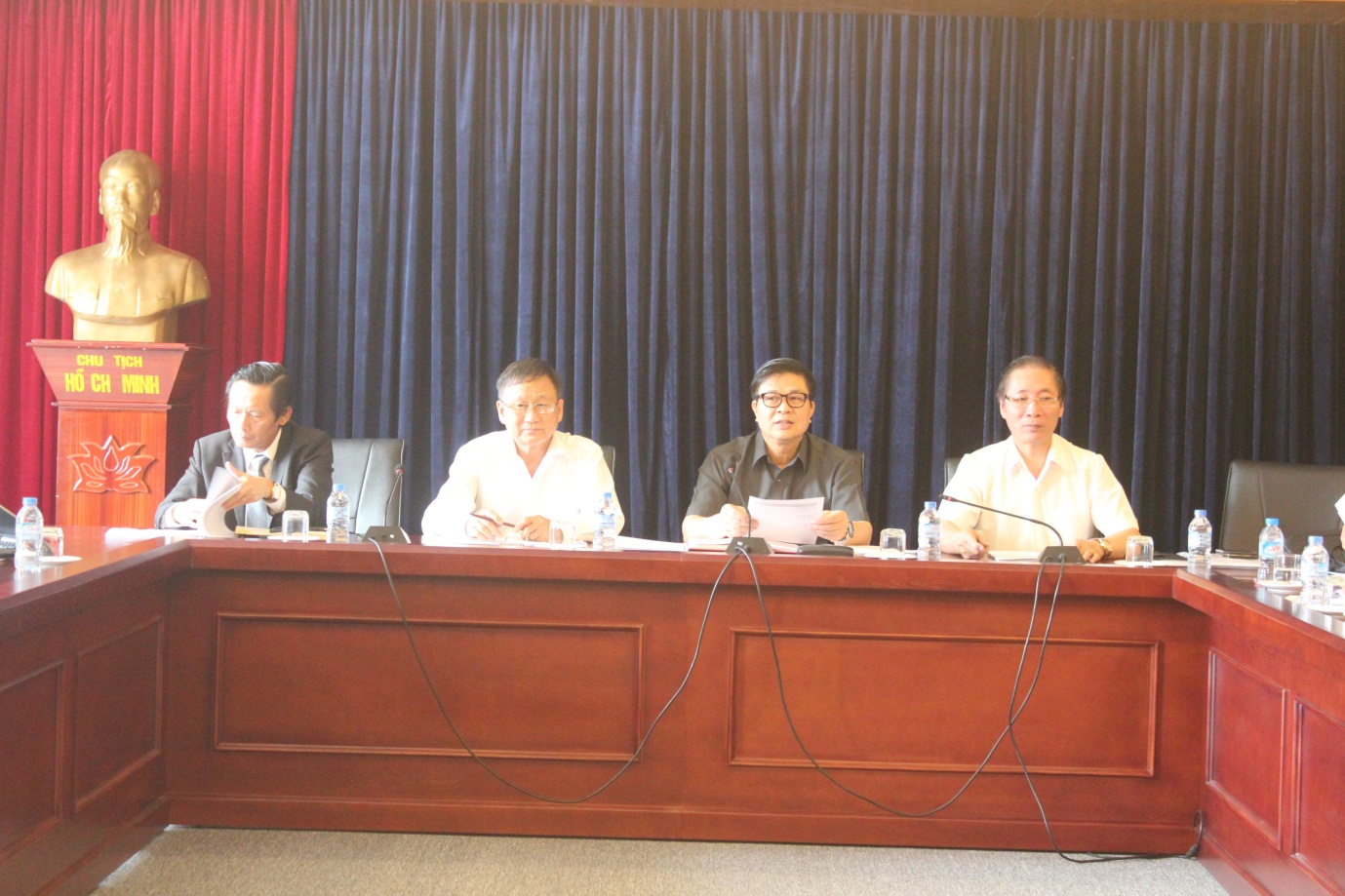 PHIÊN HỌP LẦN THỨ XV - NHIỆM KỲ II LIÊN ĐOÀN LUẬT SƯ VIỆT NAM