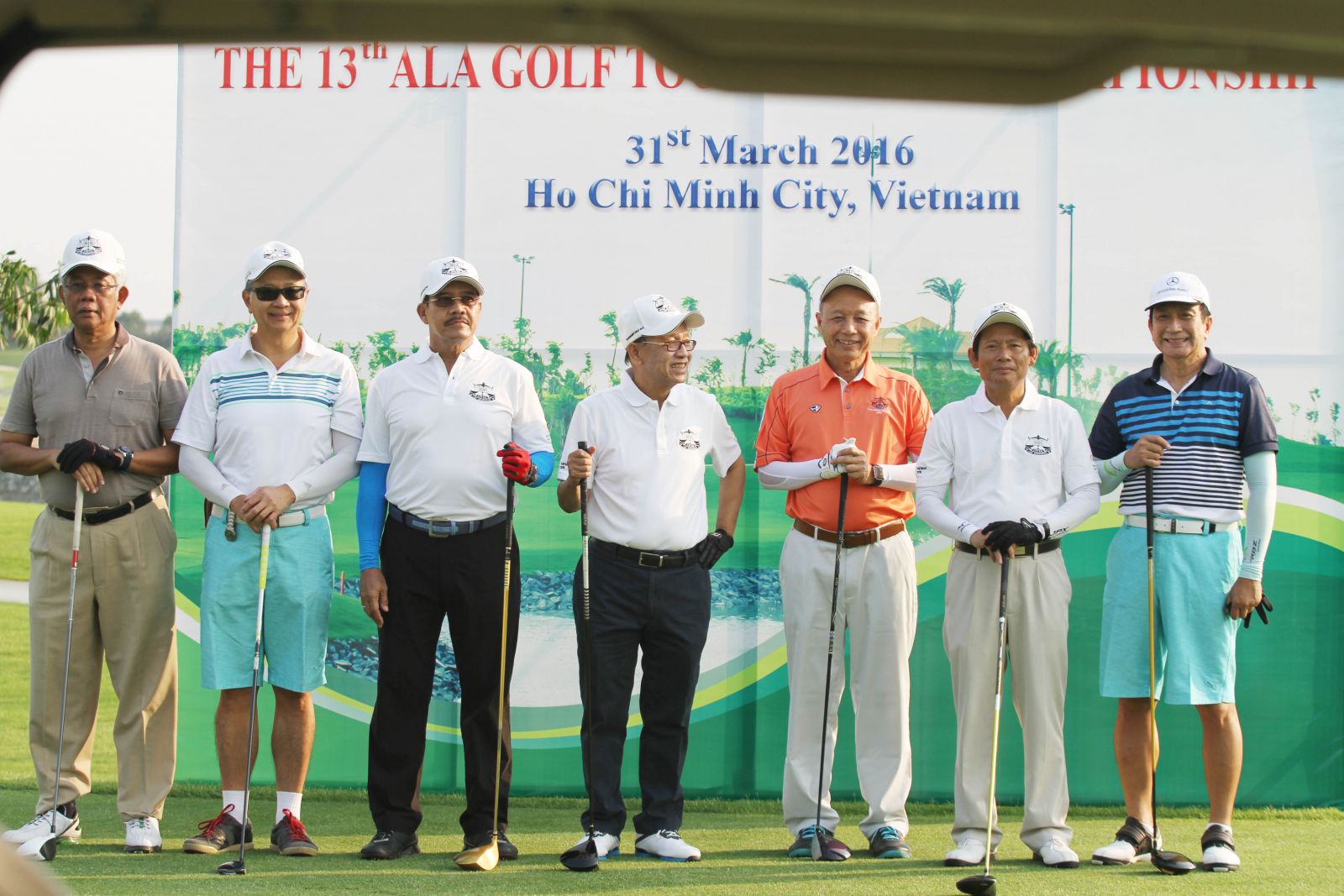 Tin thể thao: GIẢI GOLF LIÊN ĐOÀN LUẬT SƯ VIỆT NAM MỞ RỘNG LẦN THỨ IX-2017 NHÂN KỶ NIỆM 72 NĂM NGÀY TRUYỀN THỐNG LUẬT SƯ VIỆT NAM