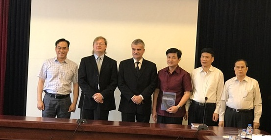 Chủ tịch Liên đoàn Luật sư Việt Nam tiếp Đại diện Khoa Luật, Đại học Szeged, Hungary