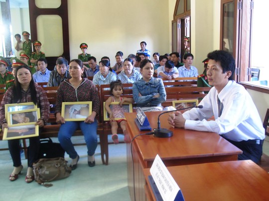 Vụ nhục hình ở Phú Yên: Bị cáo Lê Đức Hoàn hầu tòa