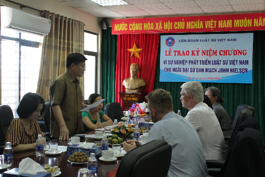Bài phát biểu tại lễ trao Kỷ niệm chương "Vì sự nghiệp phát triển luật sư Việt Nam" cho ngài Đại sứ Đan Mạch John Nielsen của LS. TS. Đỗ Ngọc Thịnh - Phó Chủ tịch Liên đoàn luật sư Việt Nam (ngày 29/6/2015)