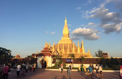 Chuyện bên lề chuyến đi Vientiane