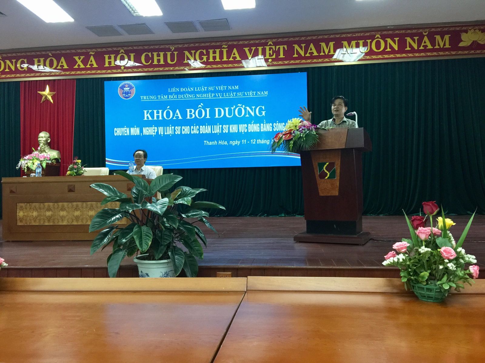 Liên đoàn Luật sư Việt Nam tổ chức lớp bồi dưỡng chuyên môn, nghiệp vụ luật sư khu vực Đồng bằng sông Hồng.
