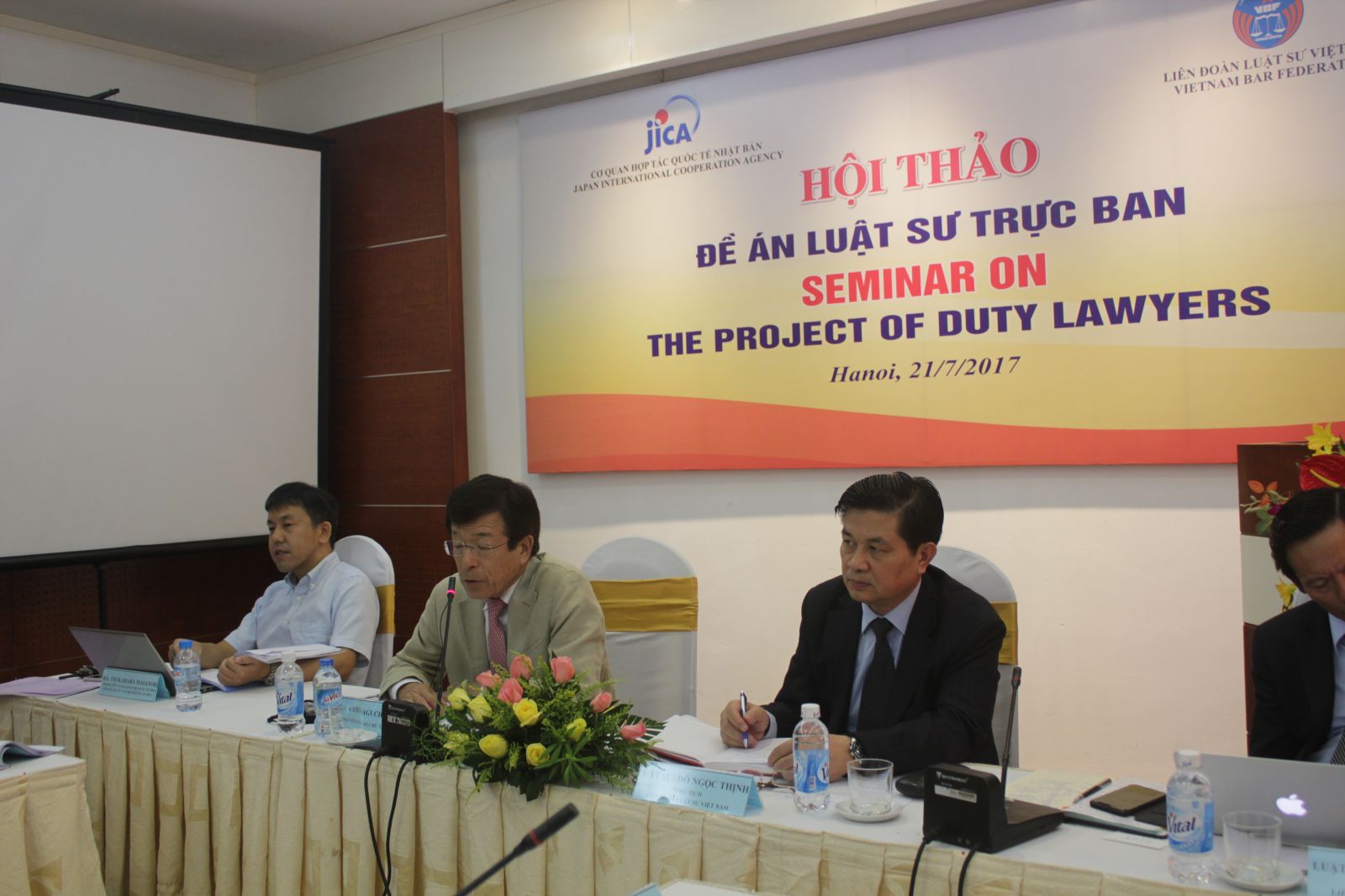 Luật sư phản ứng nhanh, tại sao không?