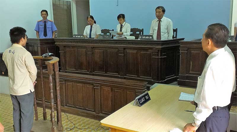 Không để những người kém tiêu chuẩn làm “thầy cãi"