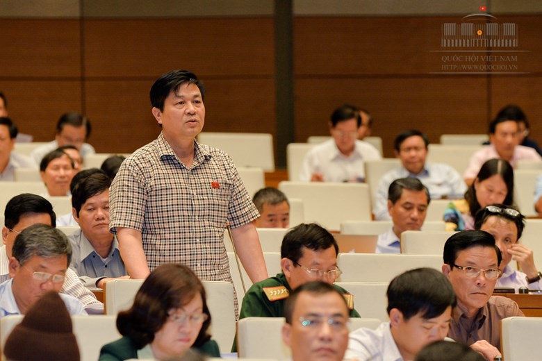 QUY ĐỊNH: "LUẬT SƯ BUỘC PHẢI TỐ CÁO THÂN CHỦ…” GÂY BĂN KHOĂN LỚN