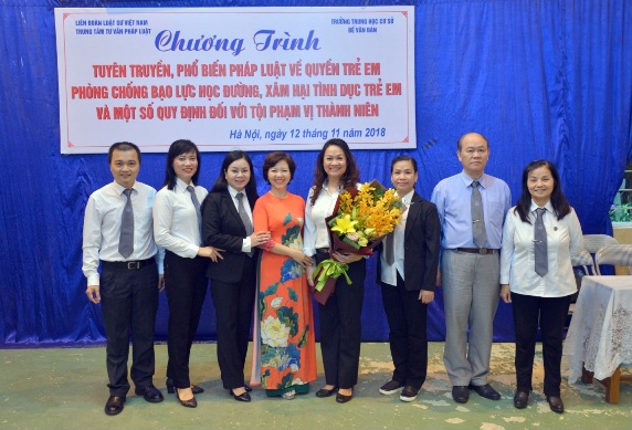 Trung tâm tư vấn pháp luật – Liên đoàn Luật sư Việt Nam tuyên truyền, phổ biến pháp luật cho học sinh